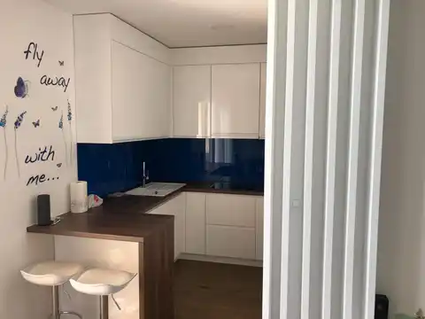 Murter, Betina - Luksuzan trosoban stan s bazenom, prvi red do mora