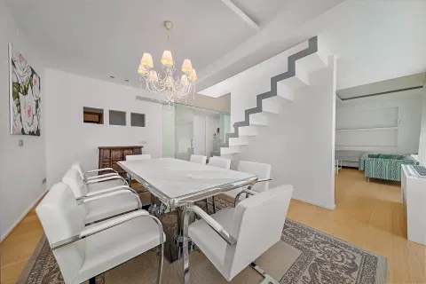 Zagreb, Pantovčak - Luksuzan dvoetažni penthouse 277 m2 najam