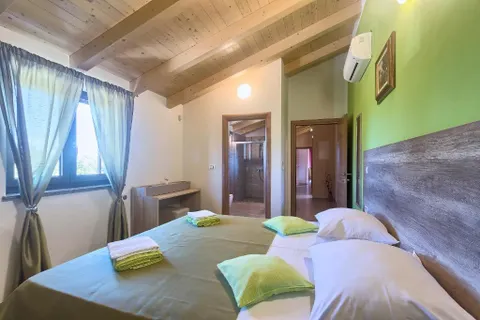 Istra, Tinjan – Prekrasna moderna vila s bazenom 260 m2