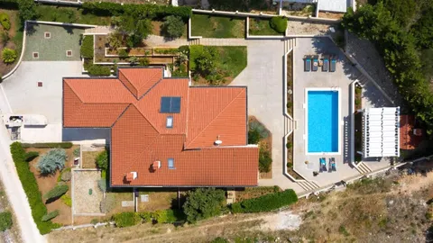 Istrie, Poreč – Villa spacieuse et élégante avec piscine de 400 m2