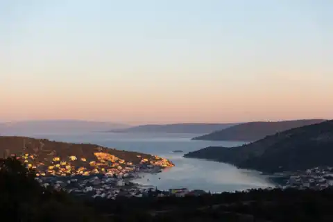 Trogir, Vinišće - Moderna vila s bazenom i panoramskim pogledom