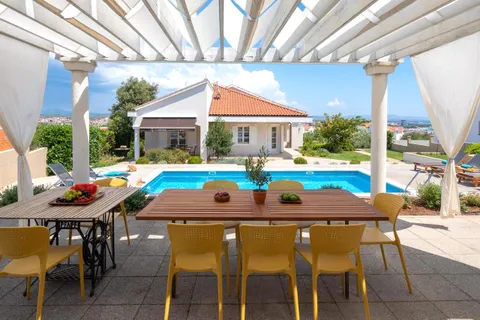 Istrie, Poreč – Villa spacieuse et élégante avec piscine de 400 m2