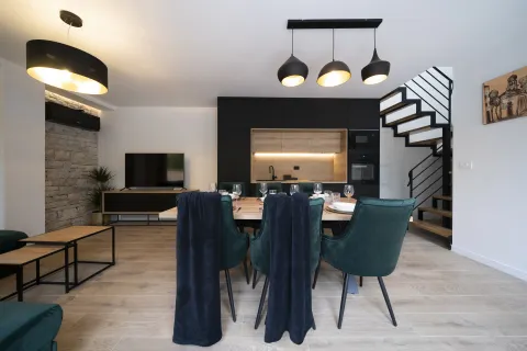 Zadar, Privlaka – Nově postavená kamenná-moderní vila