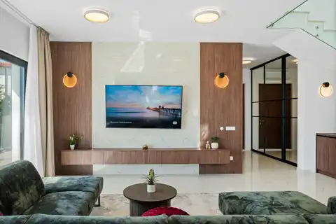 Вилла 300 м², Стивашница — 100 м до моря, инфинити бассейн