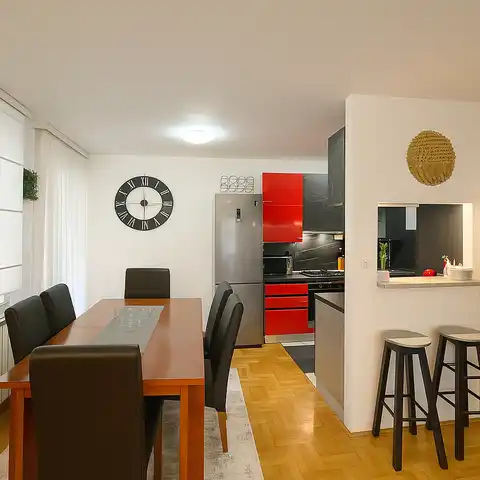 Záhřeb, Mlinovi – třípokojový byt s balkonem v přízemí