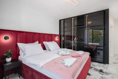 Rogoznica – Villa di lusso di 200 m2 sul mare
