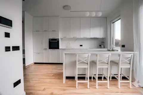 Zagreb, Remete – Vrhunski četverosoban stan 125 m² za najam