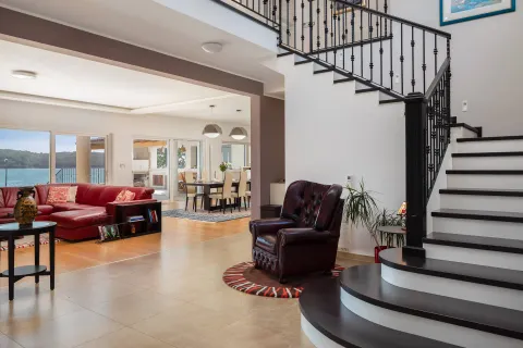 Šibenik - Prekrasna luksuzna vila uz more 1000 m2