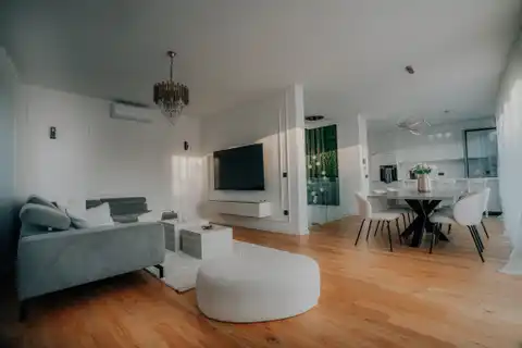 Zagreb, Remete – Vrhunski četverosoban stan 125 m² za najam