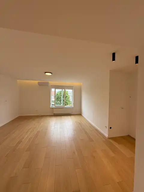 Zagreb, Trešnjevka - kompletno renoviran dvosoban stan