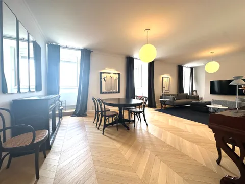 Záhřeb, Centrum - Krásný zrekonstruovaný třípokojový byt s výhledem na Katedrálu, PRONÁJEM