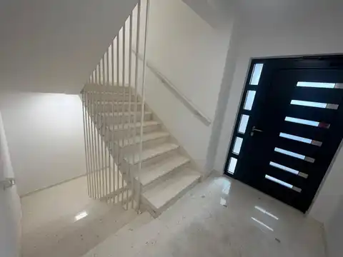Zadar, Sukošan - Luksuzna stambena novogradnja 50 m od mora