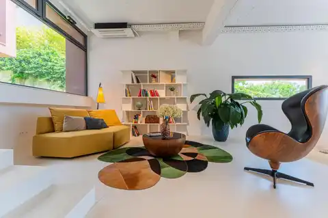 Záhřeb, Šestine - Moderní rodinná vila s bazénem obklopená zelení