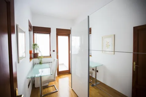 Zagreb, Pantovčak -Luksuzna samostojeća kuća s velikom okućnicom