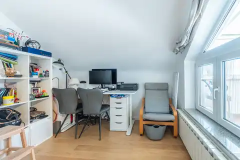 Zagreb, Voltino - Renoviran trosoban stan