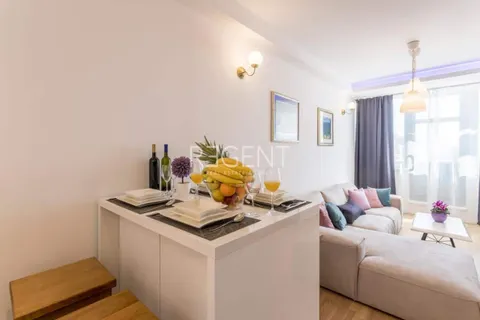 Split, Žnjan - Luxusní dvoupokojový penthouse 70 m2 s terasou