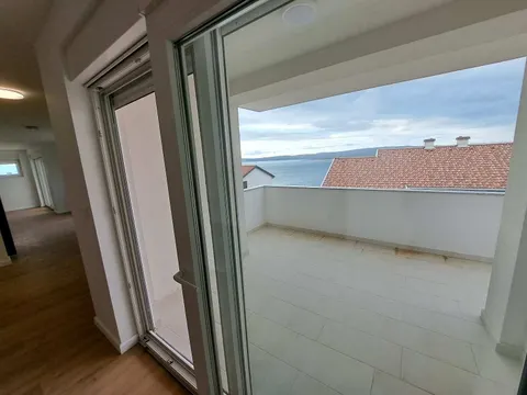 Crikvenica - Četverosoban stan s dvije terase 123 m2, novogradnja