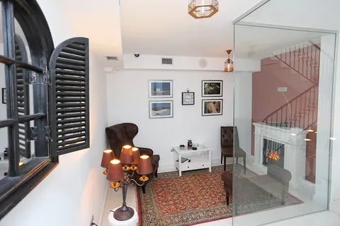 Split, poslovni prostor, ured (64 m2, I kat), zakup - neposredno uz glavnu splitsku prometnicu