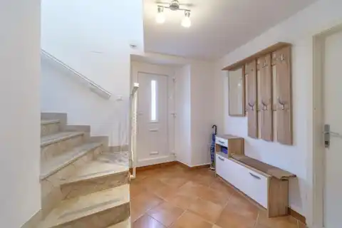 Brač, Sutivan - Kamena kuća