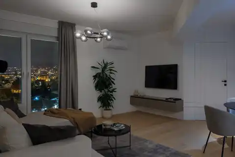 Zagreb, Rudeš - Luksuzan penthouse za život i investiciju