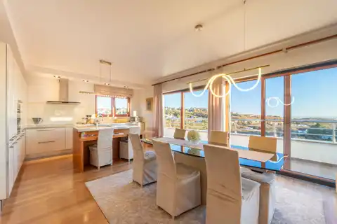 Zagreb, Sestine - Exklusives Penthouse in einer Stadtvilla, 123m2 zur Miete