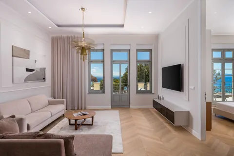 Opatija, Centar - Luksuzan stan u vili na jedinstvenoj lokaciji, 113 m2