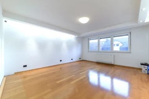 Záhřeb, Lašćina – Rodinný dům ve skvělé lokalitě 395 m2