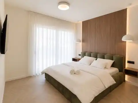 Brač, Sutivan - villa de 232 m², piscine, places de parking, vue sur mer