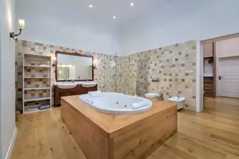 Mieszkanie 197 m² do wynajęcia, Centrum — 1. piętro, 2 łazienki