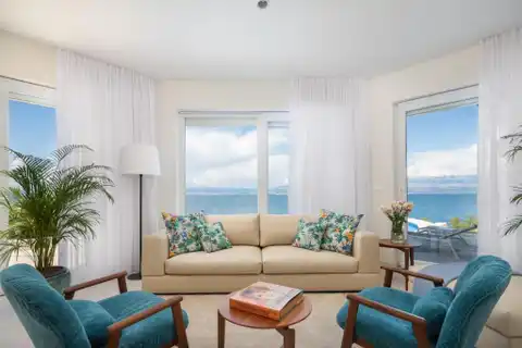 Brač - Moderna vila prvi red uz more