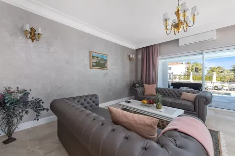 Šibenik, Vodice - luxusní vila s bazénem a panoramatickým výhledem 530m2