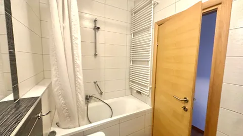 Záhreb, Veliko Polje - Trojizbový byt na dlhodobý prenájom 80 m2