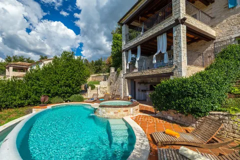 Istrie, Sveti Lovreč – Luxusní kamenná vila
