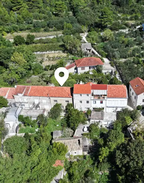 Pelješac, Orebić - Autentična kamena kuća za adaptaciju