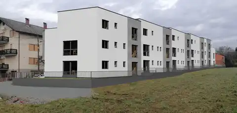 Sesvete - Appartement de quatre pièces avec une terrasse spacieuse