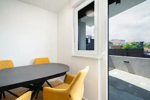 Split, Mejaši - Einzimmerwohnung mit Terrasse und Außenstellplatz
