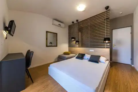 Makarska, Baška Voda - Apartamentowiec z 18 jednostkami mieszkalnymi