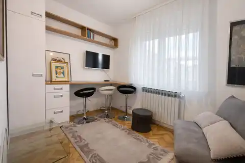 Zagreb, Malešnica - dvoetažan stan s parkirnim mjestom i vrtom