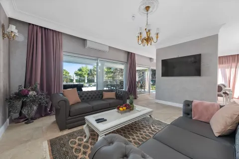Šibenik, Vodice - luxusní vila s bazénem a panoramatickým výhledem 530m2