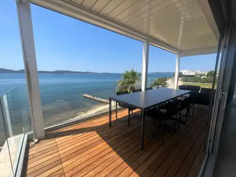 Zara, Sukošan - Attico di lusso in prima fila sul mare