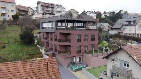 Zagreb, Maksimir - Trosoban stan 74 m2