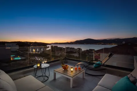 Trogir, Čiovo - Dvosoban stan za najam 75 m2