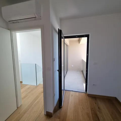 Istra, Umag – Luksuzna urbana vila 219,88m2