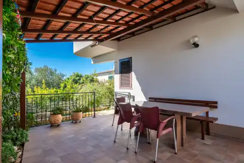 Šibenik, Rogoznica - Haus mit sechs Apartments