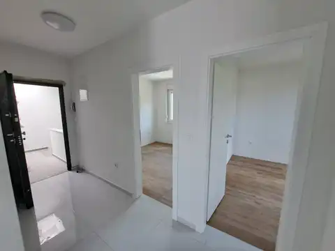 Novi Vinodolski - Moderan trosoban stan na mirnoj lokaciji 64 m2