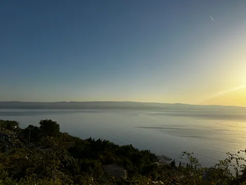 Omiš - Stavební pozemek s projektem luxusní vily s bazénem 664 m2