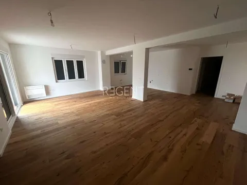 Zadar, Sukošan - Luksusowy czteropokojowy apartament z basenem 160 m2 nowy budynek