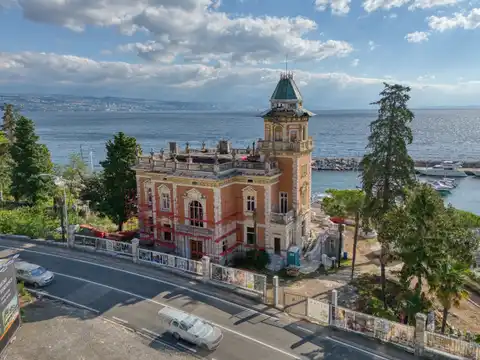 Ičići, Opatijska rivijera – povijesna vila s pogledom na more