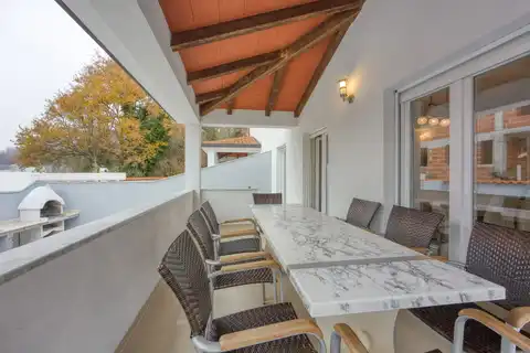 Parenzo, Vežnaveri – casa con due appartamenti