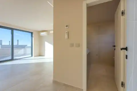 Poreč – Moderna vila s krovnom terasom